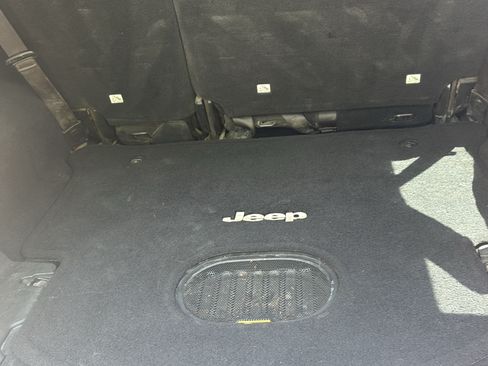 Used 2015 Jeep Wrangler Unlimited Sahara AWD/4WD image 11