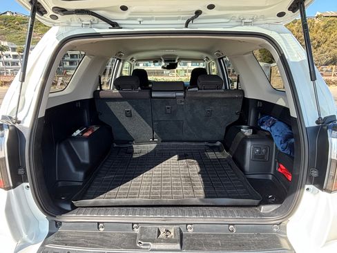 Used 2023 Toyota 4Runner SR5 AWD/4WD image 13