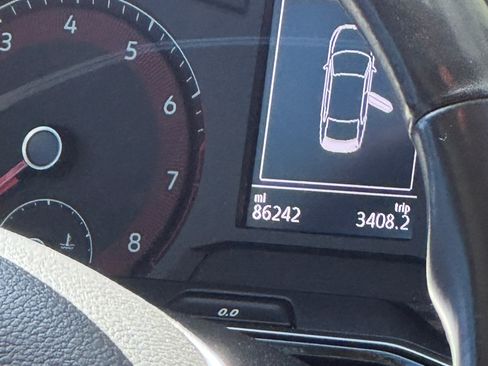 Used 2019 Volkswagen Jetta SE FWD image 17