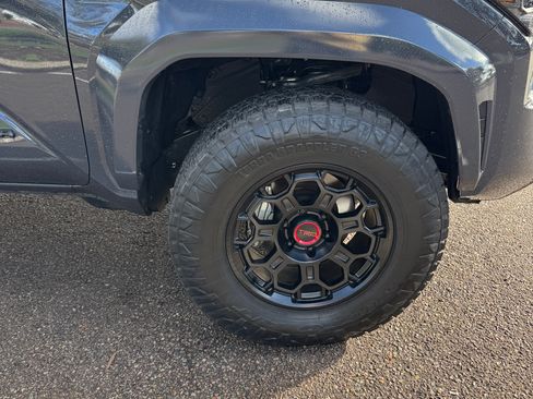 Used 2025 Toyota Tacoma TRD Sport image 6