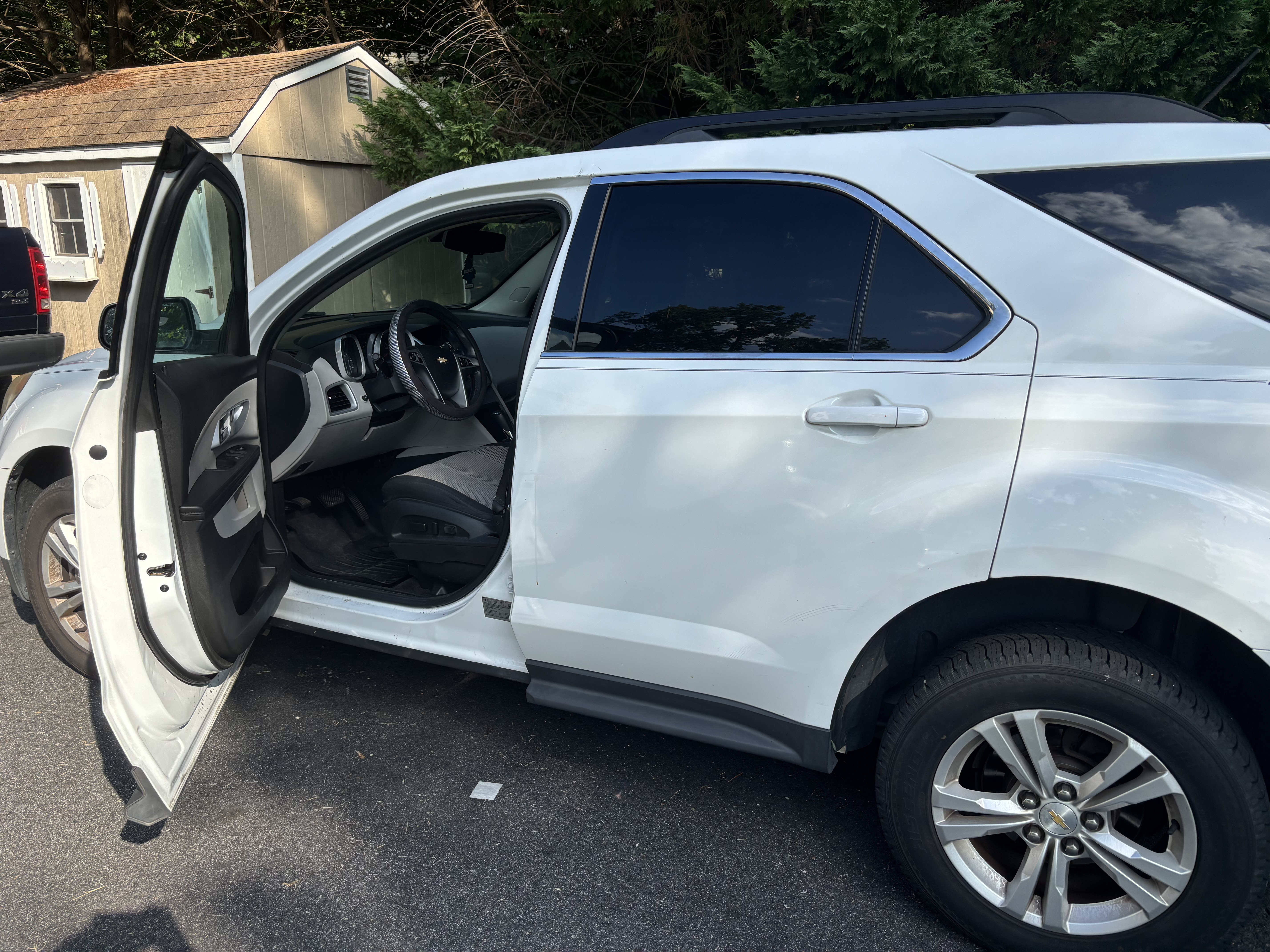 Used 2016 Chevrolet Equinox LT w/ Convenience Package AWD/4WD image 1