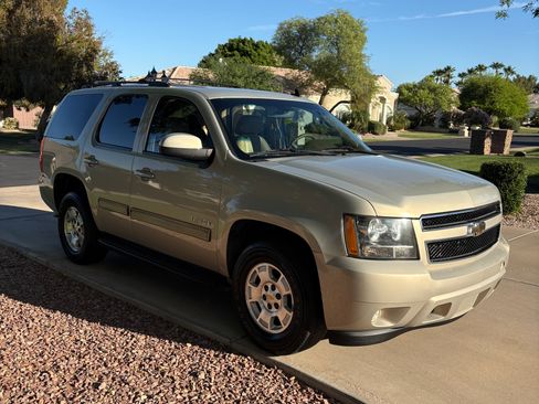 Used 2011 Chevrolet Tahoe LT w/ Luxury Package image 11
