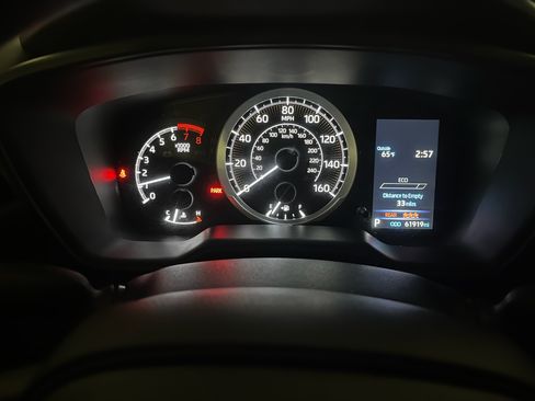 Used 2021 Toyota Corolla LE image 12