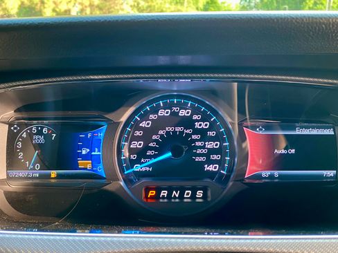Used 2018 Ford Taurus SHO AWD/4WD image 6
