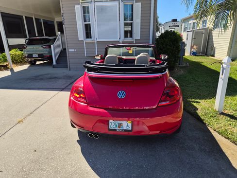 Used 2014 Volkswagen Beetle 2.5 image 4