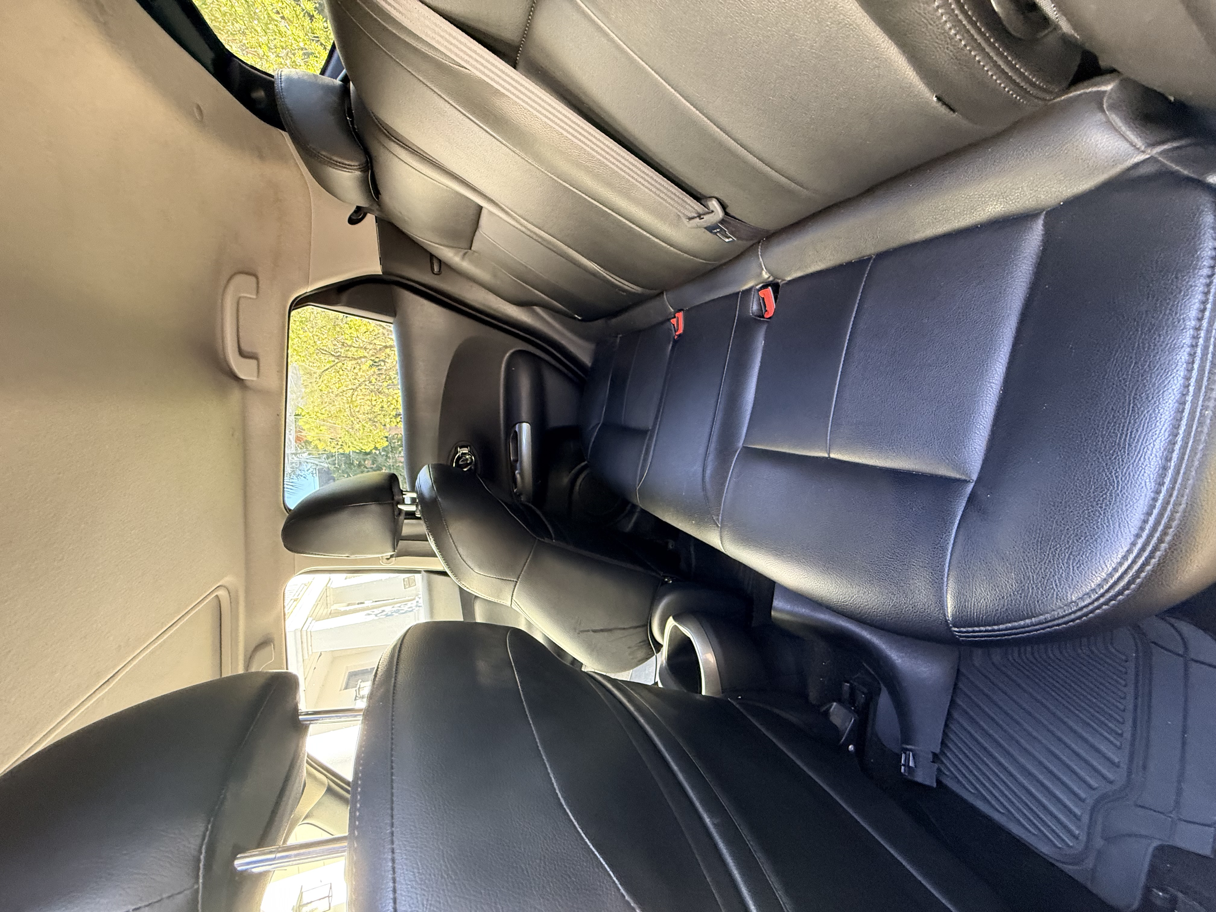 Used 2013 Nissan Juke SV FWD image 24