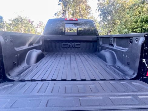 Used 2015 GMC Sierra 2500 SLT w/ Duramax Plus Package AWD/4WD image 9