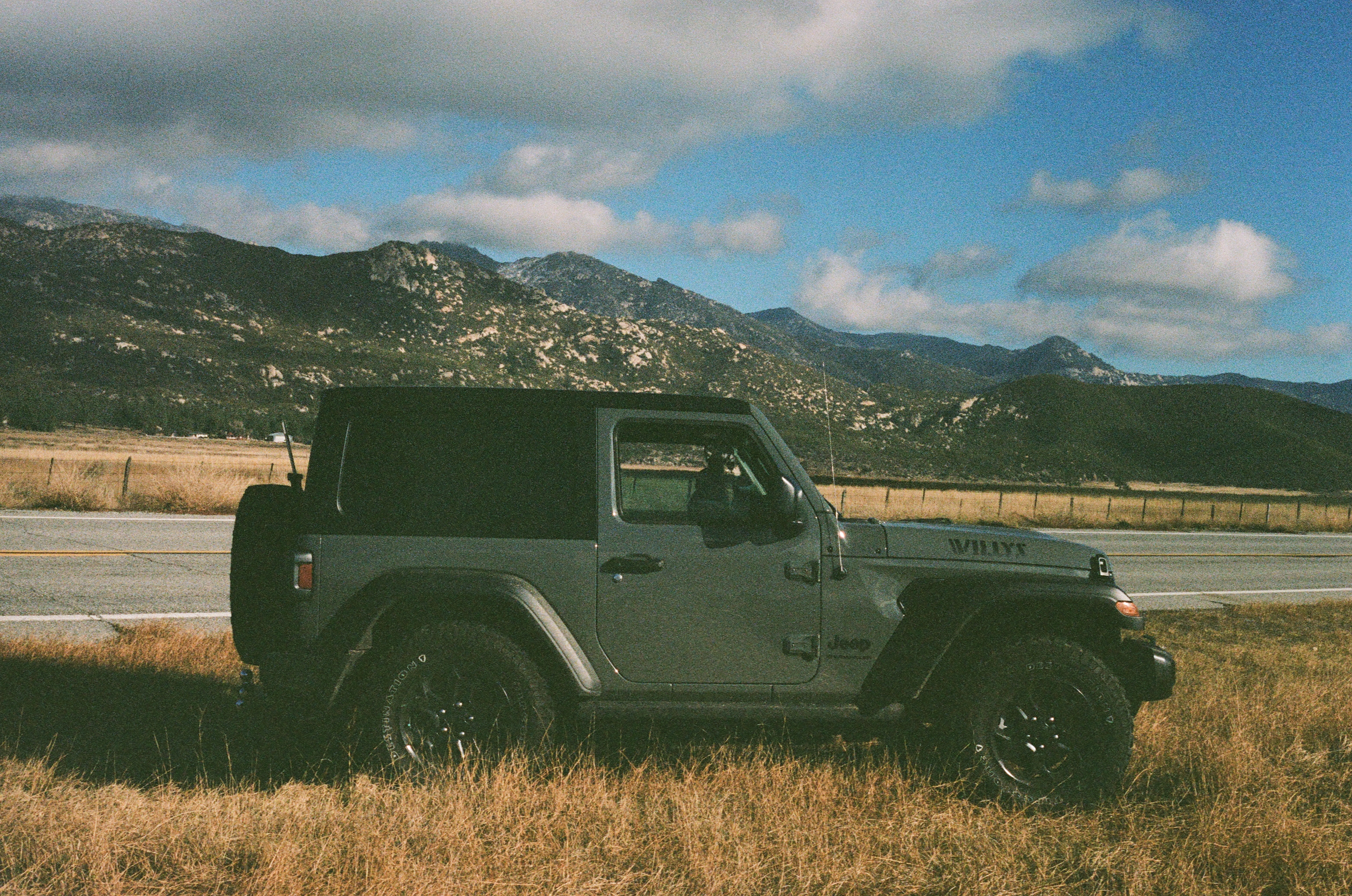 Used 2023 Jeep Wrangler Sport AWD/4WD image 9