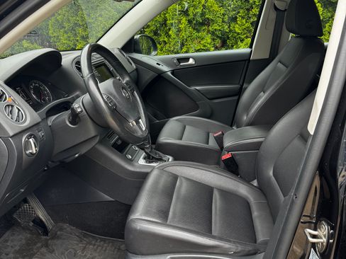 Used 2016 Volkswagen Tiguan S AWD/4WD image 9