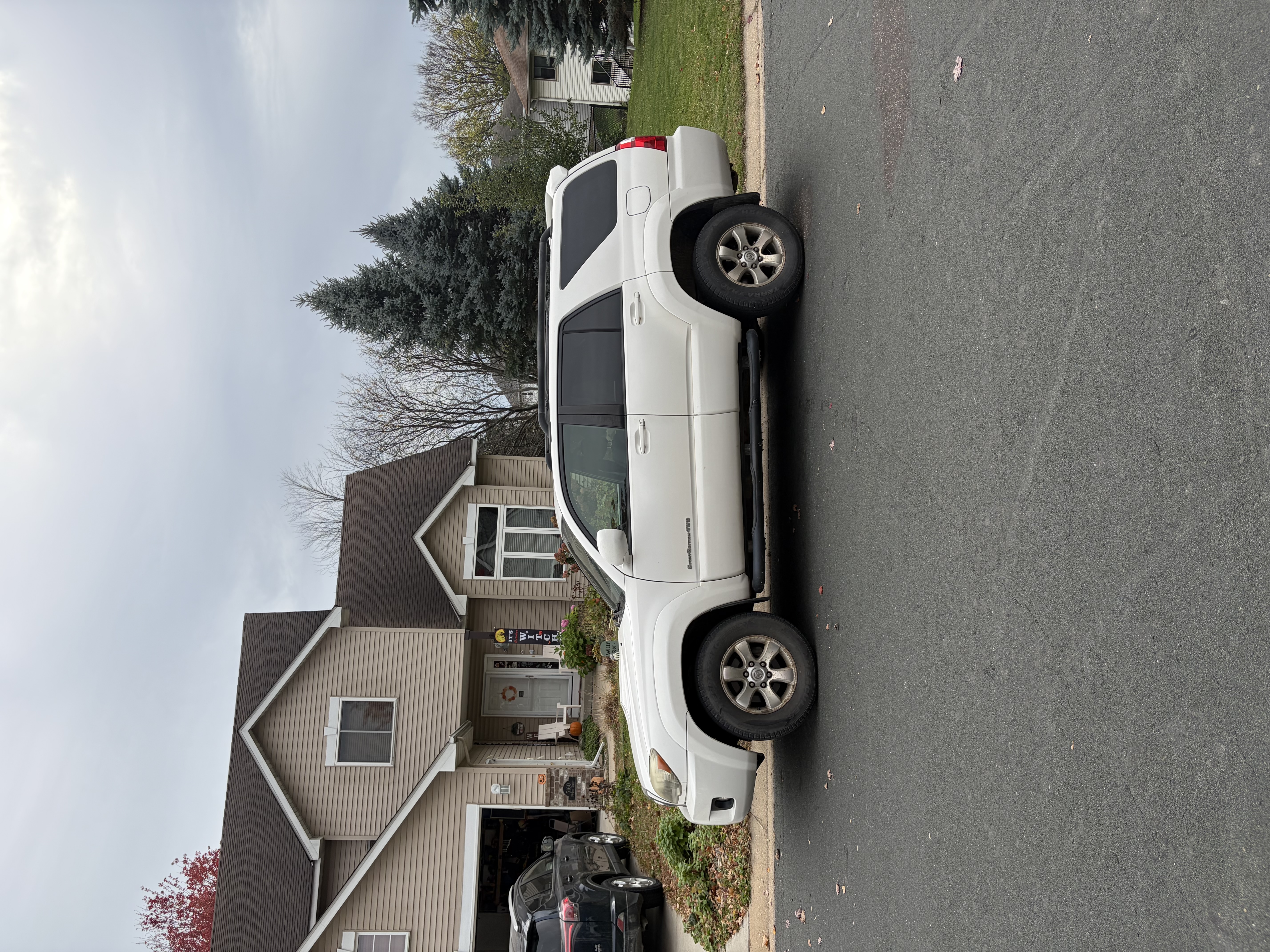 Used 2007 Toyota 4Runner Sport AWD/4WD image 2