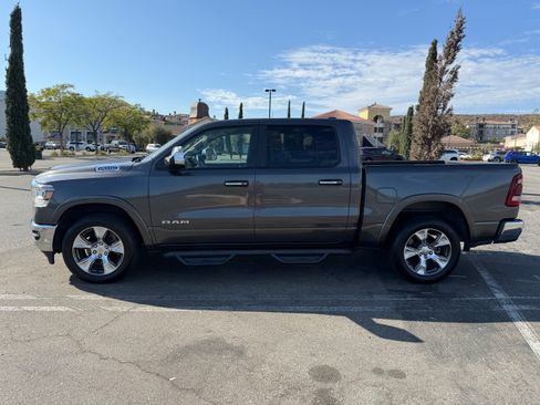 Used 2019 RAM 1500 Laramie AWD/4WD image 5