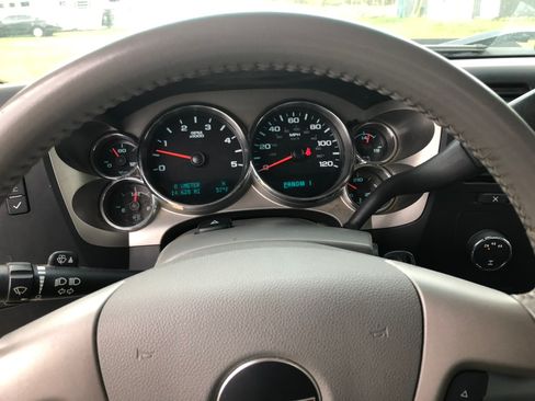 Used 2011 GMC Sierra 2500 SLE w/ SLE Preferred Package image 21