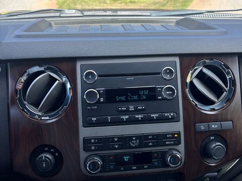 Used 2012 Ford F250 Lariat w/ FX4 4X4 Off-Road Pkg image 11