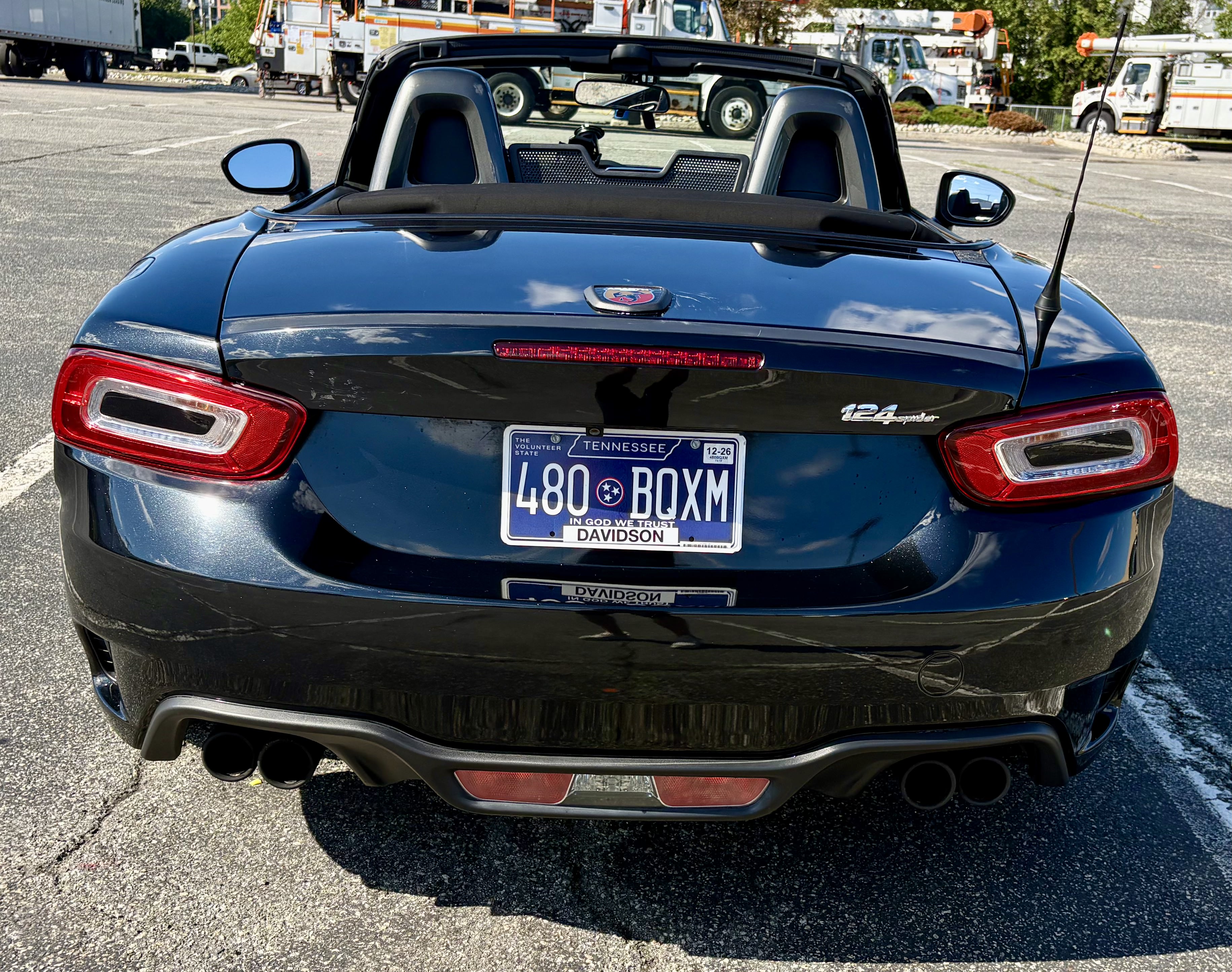 Used 2017 FIAT 124 Spider Abarth RWD image 11