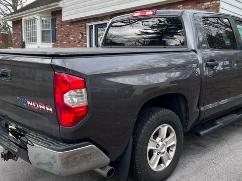 Used 2016 Toyota Tundra SR5 w/ SR5 Upgrade Package image 2