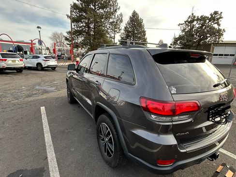 Used 2017 Jeep Grand Cherokee Trailhawk w/ Trailhawk Luxury Group image 8