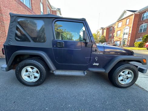 Used 1998 Jeep Wrangler SE image 8