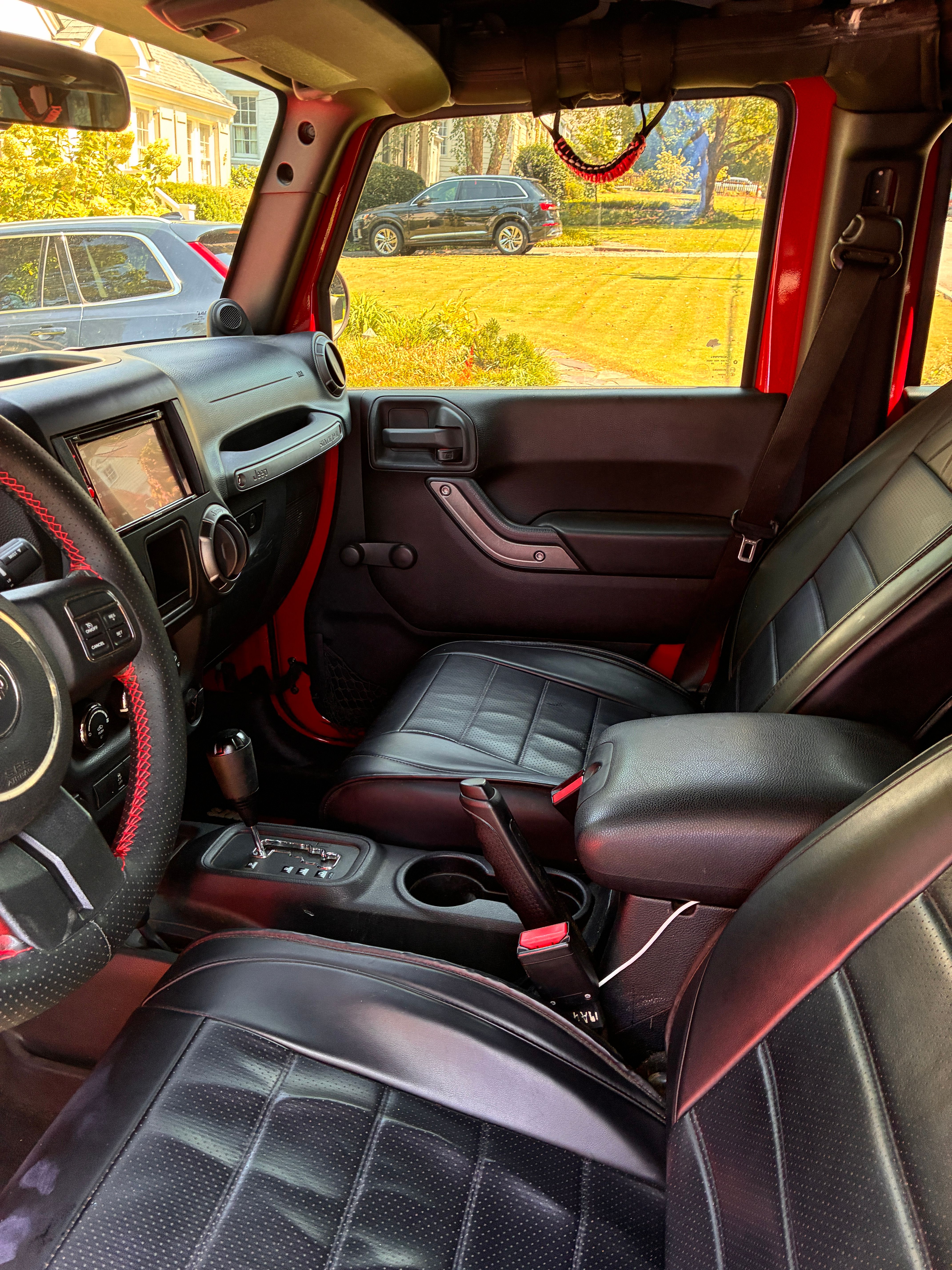 Used 2012 Jeep Wrangler Unlimited Sport AWD/4WD image 12