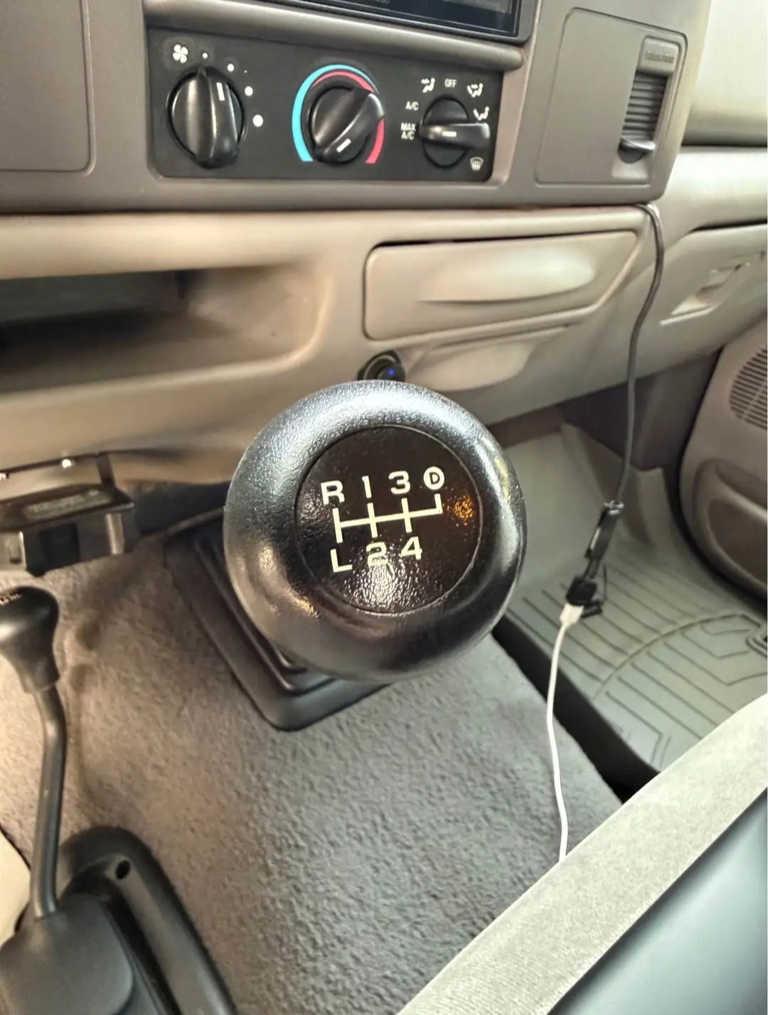 Used 1999 Ford F350 XLT AWD/4WD image 11