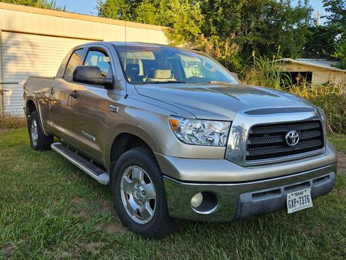 Used 2008 Toyota Tundra SR5 w/ TRD Off-Road Pkg RWD image 2
