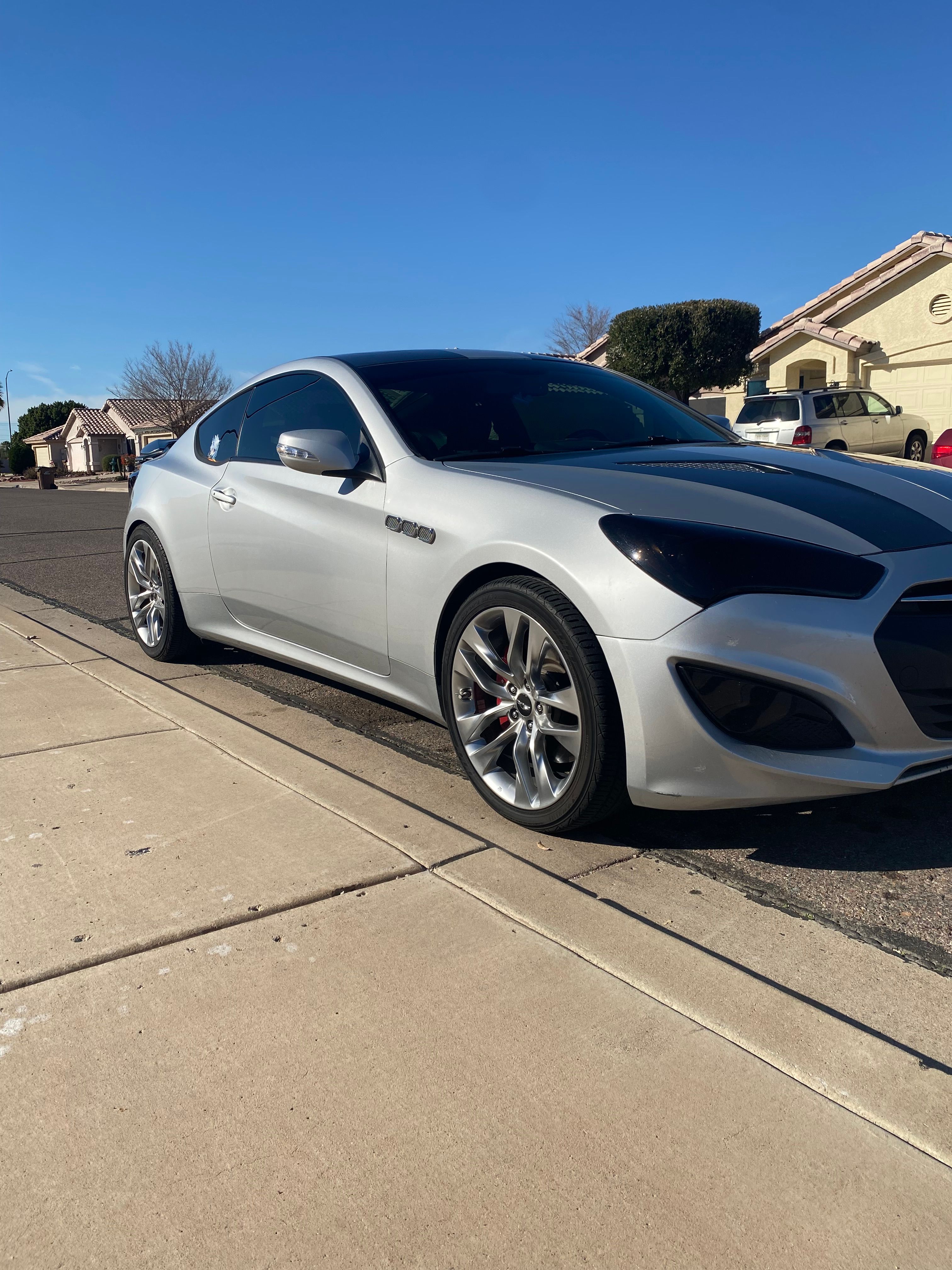 Used 2014 Hyundai Genesis 3.8 RWD image 6