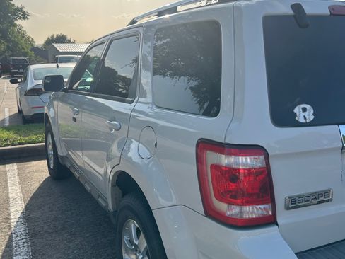Used 2010 Ford Escape Limited image 6