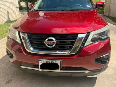 Used 2018 Nissan Pathfinder SV