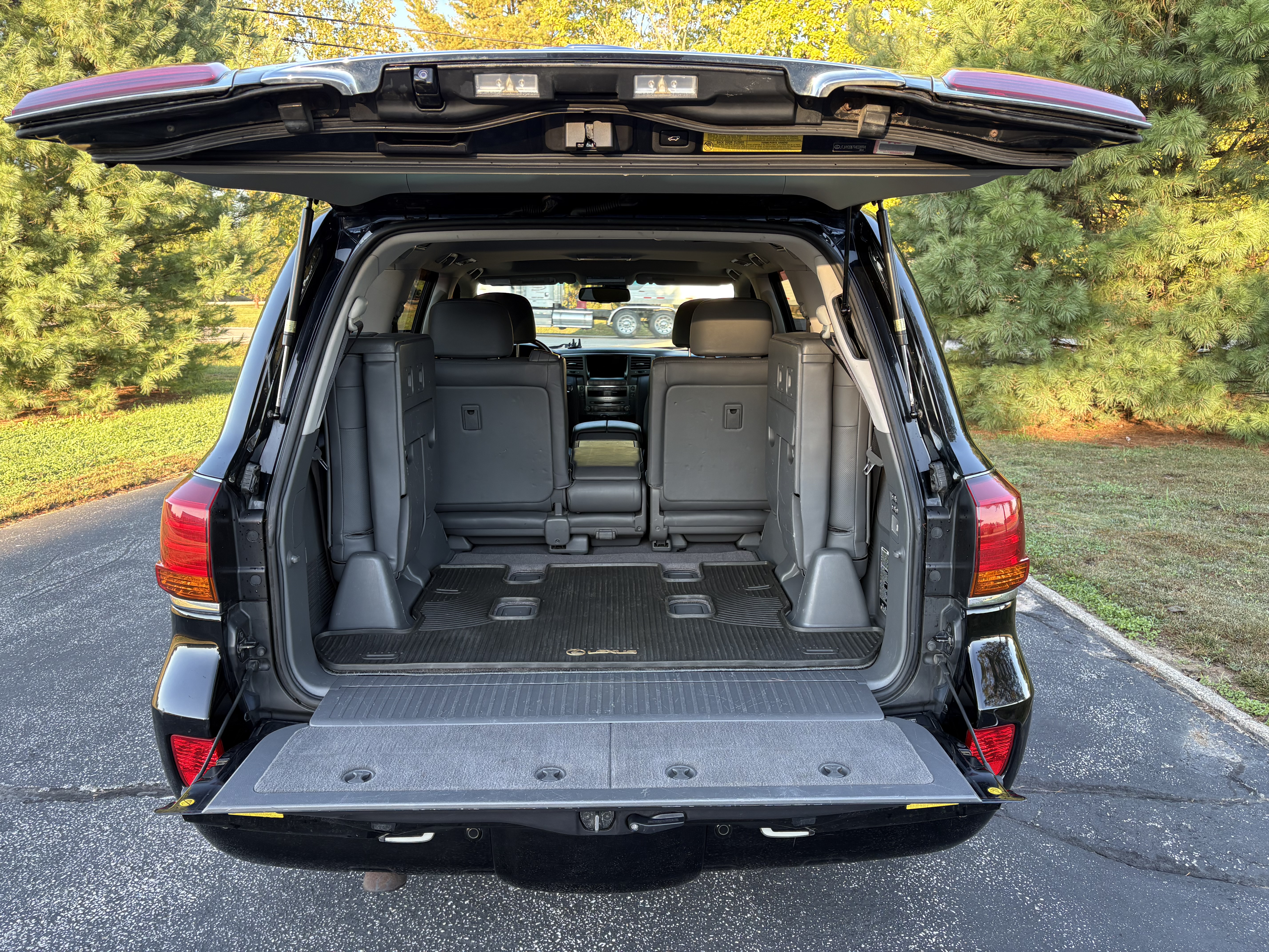 Used 2009 Lexus LX 570 4WD image 10