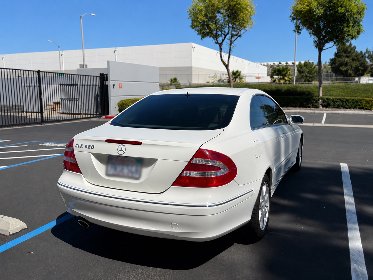 Used 2004 Mercedes-Benz CLK 320 Coupe image 6