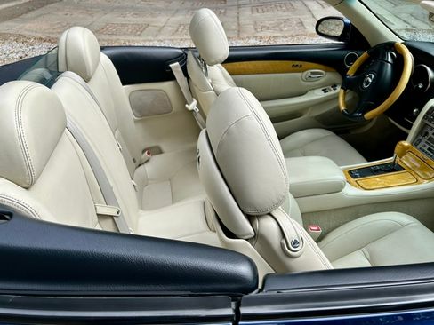 Used 2002 Lexus SC 430 Convertible RWD image 8