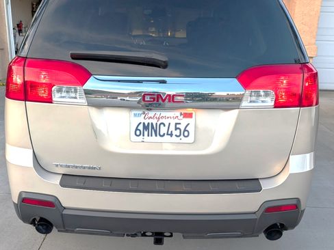 Used 2010 GMC Terrain SLT image 5