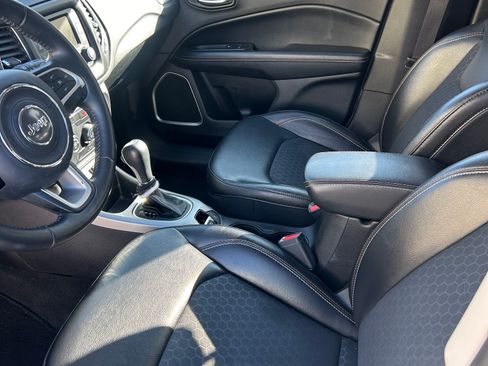 Used 2018 Jeep Compass Latitude image 5