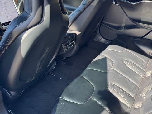 Used 2016 Tesla Model S 85D image 11