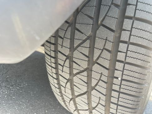 Used 2014 Jeep Grand Cherokee Limited image 12