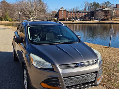 Used 2013 Ford Escape S image 4