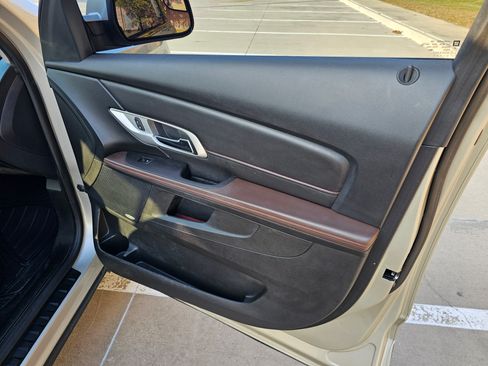 Used 2014 GMC Terrain SLT image 24