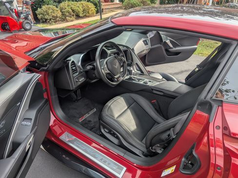 Used 2015 Chevrolet Corvette Z06 w/ 2LZ Preferred Equipment Group image 13