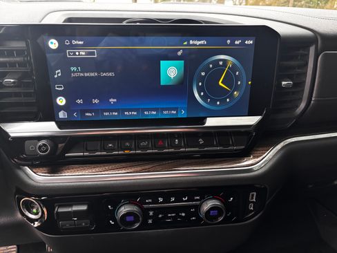 Used 2022 Chevrolet Silverado 1500 LT Trail Boss w/ Protection Package image 14