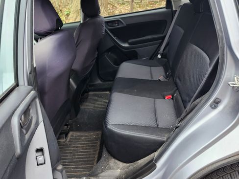 Used 2014 Subaru Forester 2.5i image 4