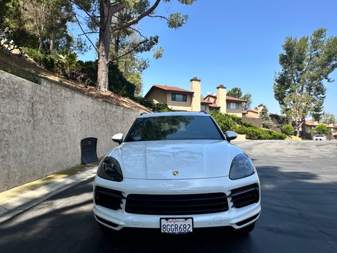 Used 2019 Porsche Cayenne AWD/4WD image 4