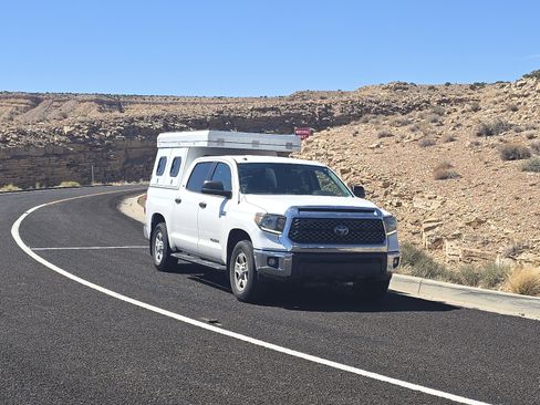 Used 2018 Toyota Tundra SR5 image 12