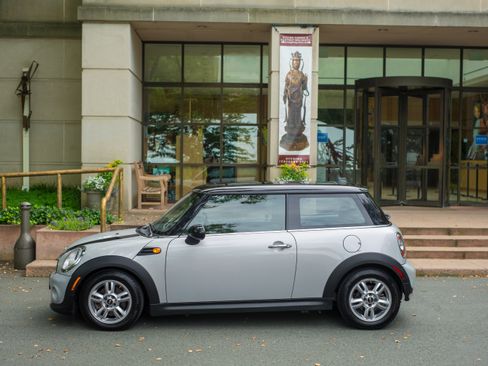 Used 2013 MINI Cooper Hardtop image 1