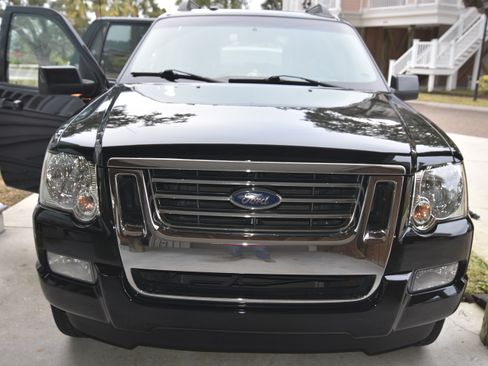 Used 2009 Ford Explorer Sport Trac Limited image 1