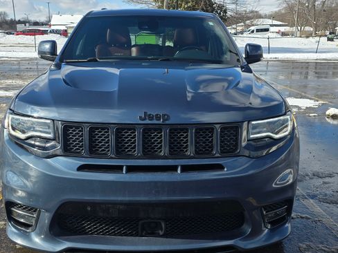 Used 2021 Jeep Grand Cherokee SRT image 2