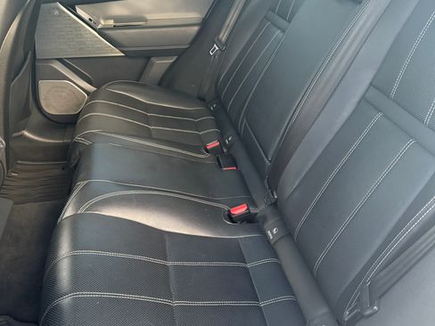 Used 2018 Land Rover Range Rover Velar S image 21