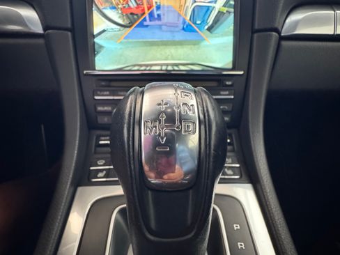 Used 2015 Porsche 911 Cabriolet image 27