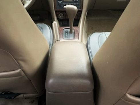 Used 2001 Toyota Camry XLE image 13