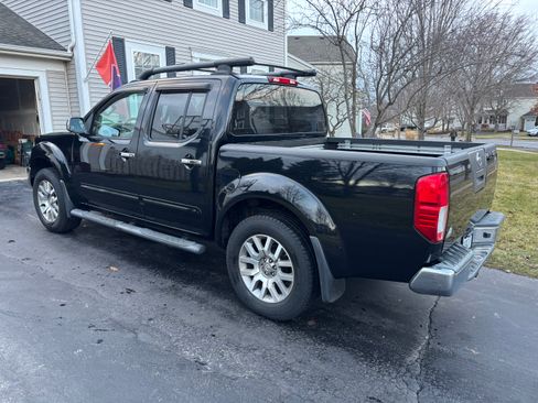 Used 2012 Nissan Frontier SL w/ Moonroof Pkg image 5