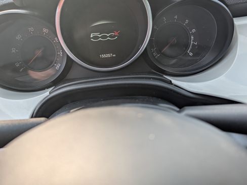 Used 2016 FIAT 500X Lounge FWD image 6