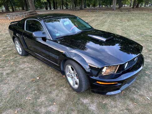 Used 2007 Ford Mustang GT Premium image 1